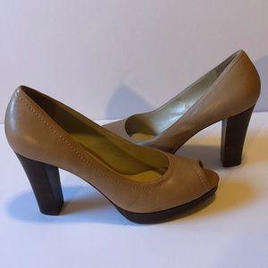 VTG Antonio Melani Peep Toe leather pumps